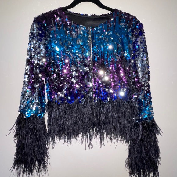 Sequin Extravagant Top - Picture 2 of 5